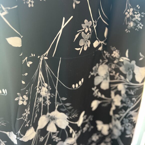 Black Floral Plus Size Dress - Picture 2 of 4